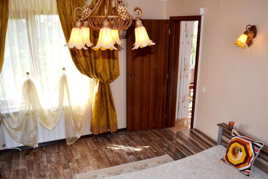 וארנה Sea & Garden Villa מראה חיצוני תמונה