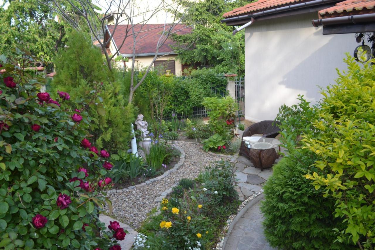 וארנה Sea & Garden Villa מראה חיצוני תמונה